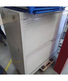 MEUBLE A RIDEAU METAL