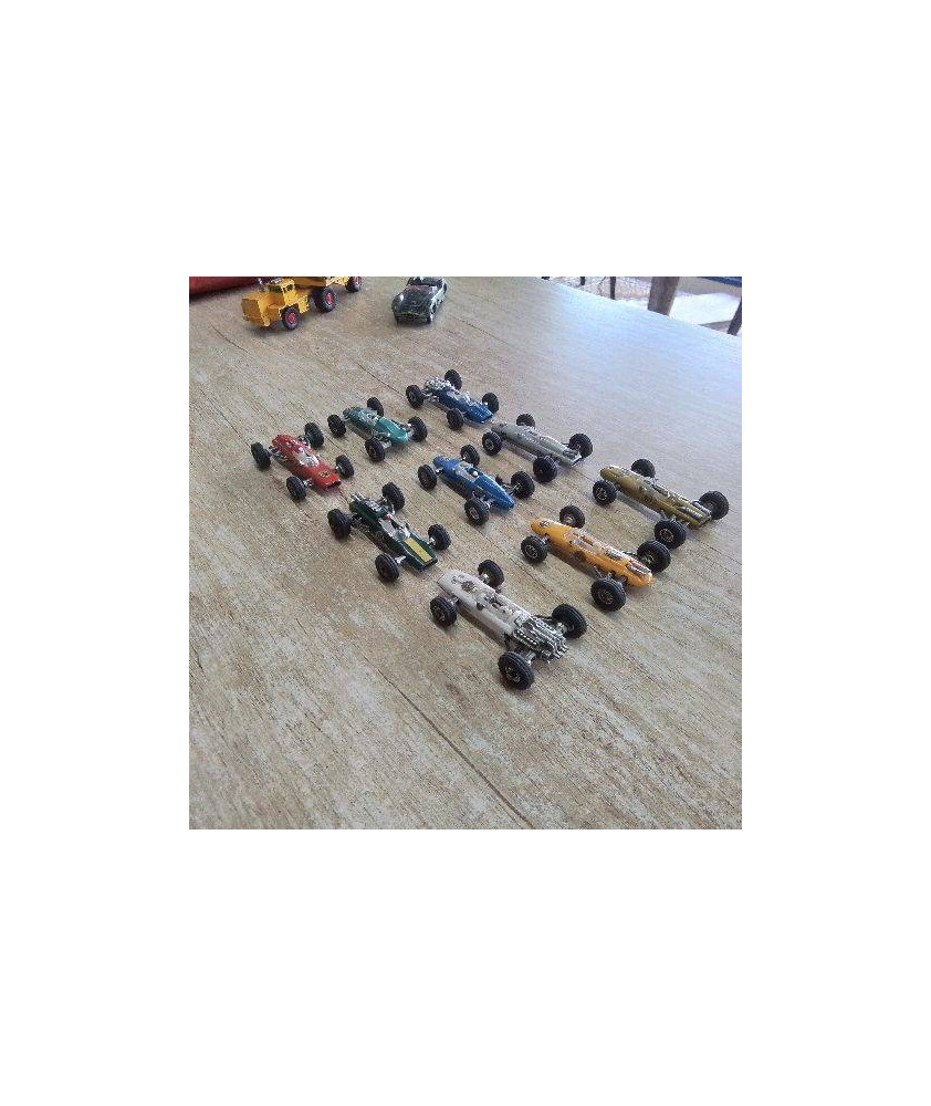 VOITURE DE COURSE PENNY 