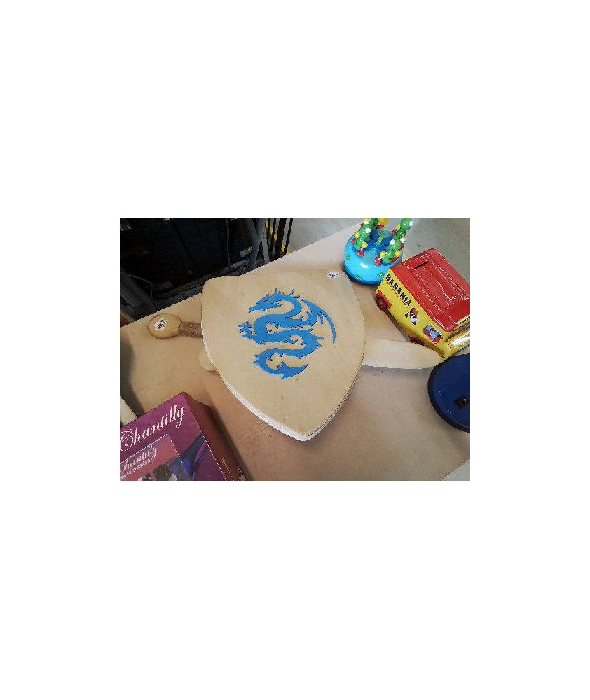 ENSEMBLE BOUCLIER ET EPE EN BOIS 