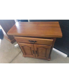 MEUBLE D’APPOINT 2 PORTES 1 TIROIR