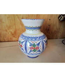 VASE EN PORCELAINE 