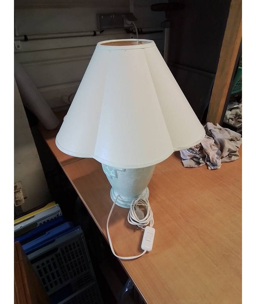 LAMPE CÉRAMIQUE VERT AJ VOLANT ECRU LISERÉ VERT