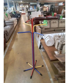 PORTE MANTEAUX DE COULEUR 