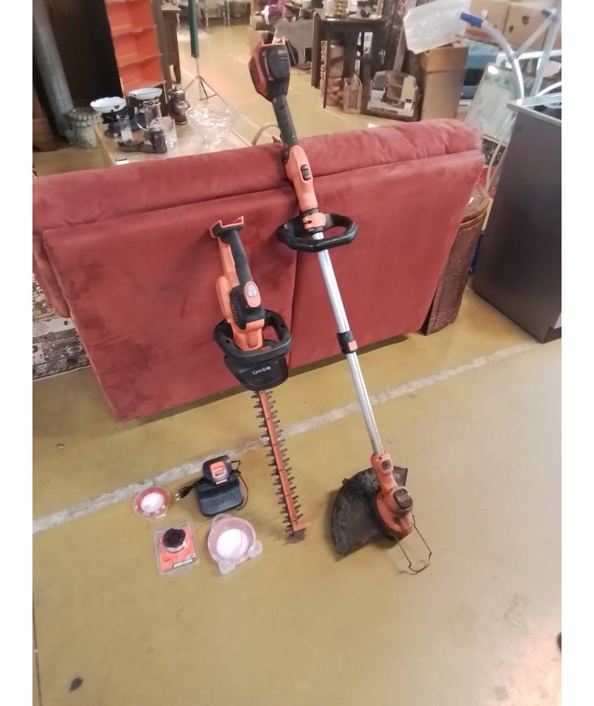 LOT DE 2 MACHINES BLACK ET DECKER 