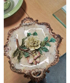 PLAT DÉCORATIF BARBOTINE AUX ROSE FIN XIXE DÉBUT XXE