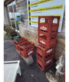 CASIER A BOUTEILLES RÉSINE ROUGE CFP 