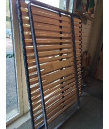 SOMMIER CADRE MÉTAL BLEU A LATTES 140X190CM