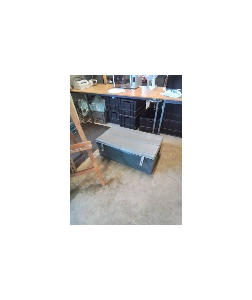 CANTINE METALIQUE GRISE