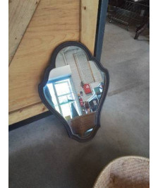 MIROIR OVALE CHANTOURNÉ BOIS LISERÉ DORÉ 