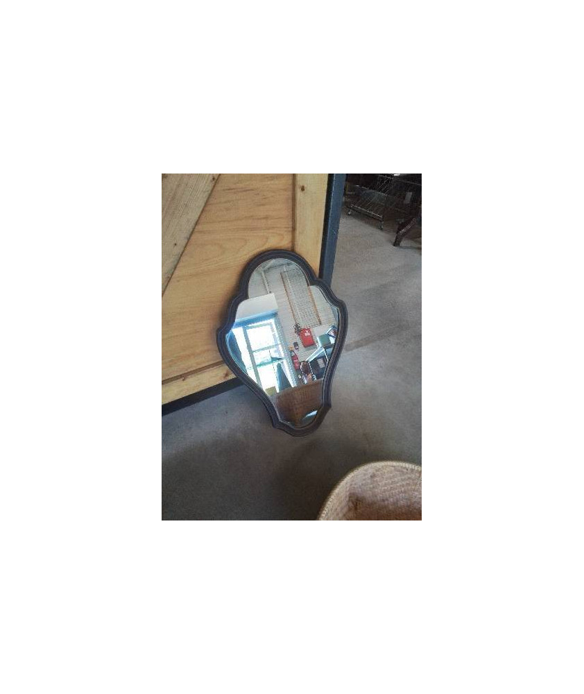 MIROIR OVALE CHANTOURNÉ BOIS LISERÉ DORÉ 