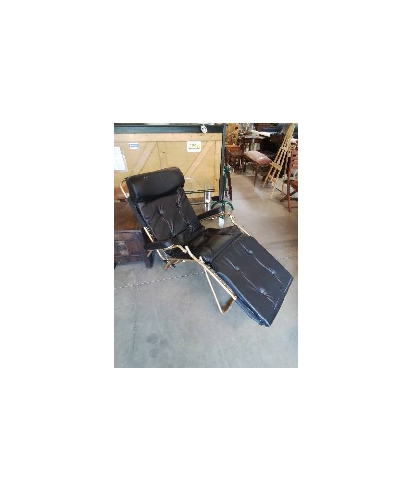 FAUTEUIL RELAX MÉTAL DORÉ ET CUIR NOIR SAMTI ANNÉES 60/70
