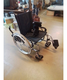 CHAISE ROULANTE EN L’ETAT 