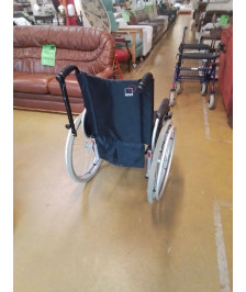 CHAISE ROULANTE EN L’ETAT 