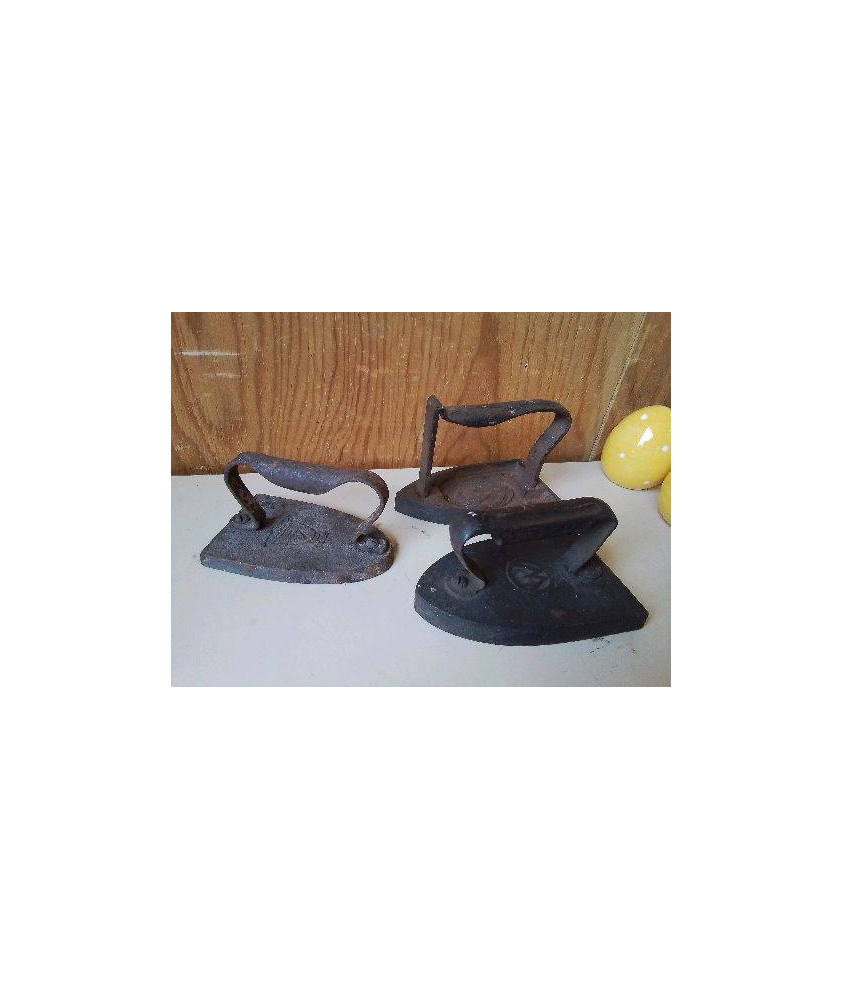 ANCIEN FER A REPASSER 