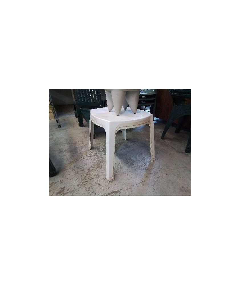 TABLE D’APPOINT D’EXTERIEU EN PVC