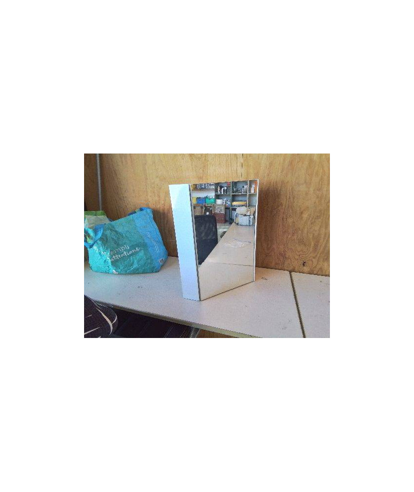 PETITE ÉTAGÈRE D’ANGLE À SUSPENDRE