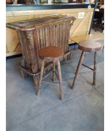 BAR ET SES 2 TABOURETS BOIS STYLE BRUTALISTE 