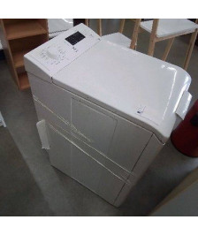 MACHINE A LAVER ELECTROLUX