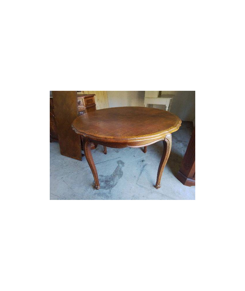 TABLE RONDE STYLE RÉGENCE 