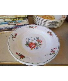 LOT DE 4 ASSIETTES ARCOPAL MOTIF FLORAL 