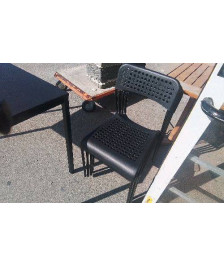 CHAISE PLASTIQUE NOIRE IKEA