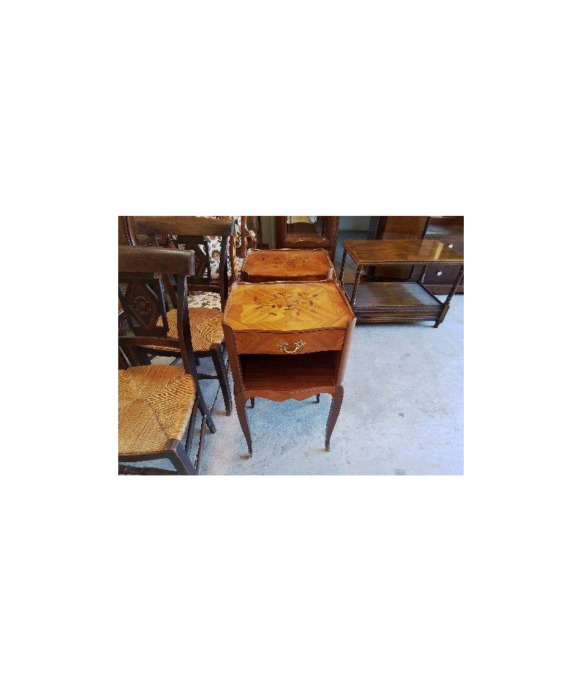 CHEVET HAUT MARQUETÉ MOTIF FLORAL 