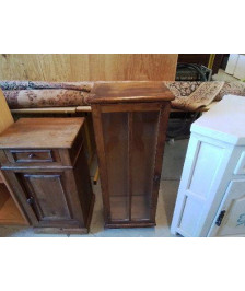 PETITE VITRINE ÉTROITE 