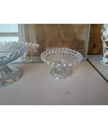 PRESENTOIR EN CRISTAL