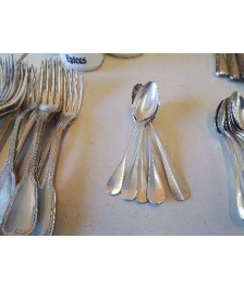 LOT DE 6 PETITES CUILLERES EN METAL ARGENTÉ 