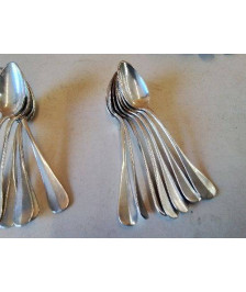 LOT DE 7 PETITES CUILLERES EN METAL BLANC ARGENTÉ 