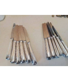 LOT DE 6 COUTEAUX INOX MANCHE EN METAL BLANC ARGENTÉ 