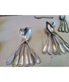 LOT DE 6 CUILLERES A SOUPES EN METAL BLANC ARGENTÉ