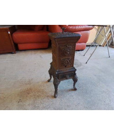 PETIT POÊLE EN FONTE DECORÉ
