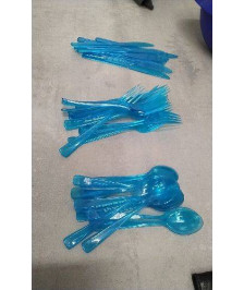 COUVERTS PLASTIQUES BLEU 