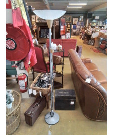 LAMPE SUR PIED 