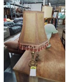 LAMPE COLONNE LAITON AJ VOLANT A FRANGES ROSE