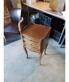 CHEVET BOIS 3 TIROIRS PIEDS ESCARGOT STYLE RÉGENCE 