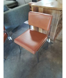 CHAISE STRAFOR ANNÉES 50/60 PIÈTEMENT MÉTAL CHROMÉ ASSISE ET DOSSIER SKAÏ FAUVE