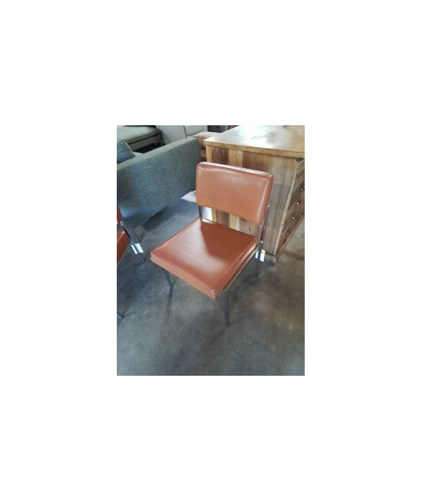 CHAISE STRAFOR ANNÉES 50/60 PIÈTEMENT MÉTAL CHROMÉ ASSISE ET DOSSIER SKAÏ FAUVE