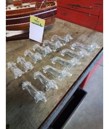 12 PORTE COUTEAUX TECKEL RÉSINE ANNÉES 70