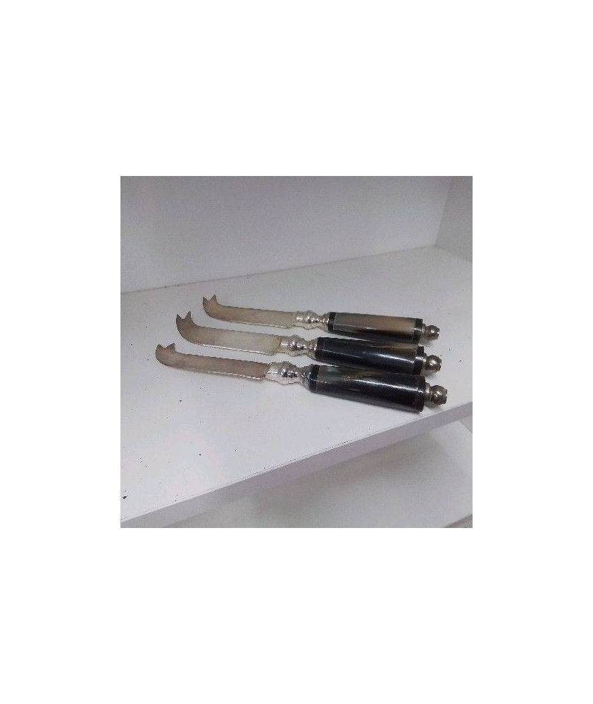 3 COUTEAU FROMAGE EN CORNE 