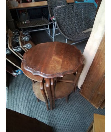 GUERIDON ROND CHANTOURNÉ AVEC 4 CONSOLES ENCASTRABLE STYLE RÉGENCE 