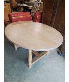 TABLE OVALE EXTENSIBLE ENTRETOISE BOIS CLAIR 2RAL26,5CM 140X110X72,5CM