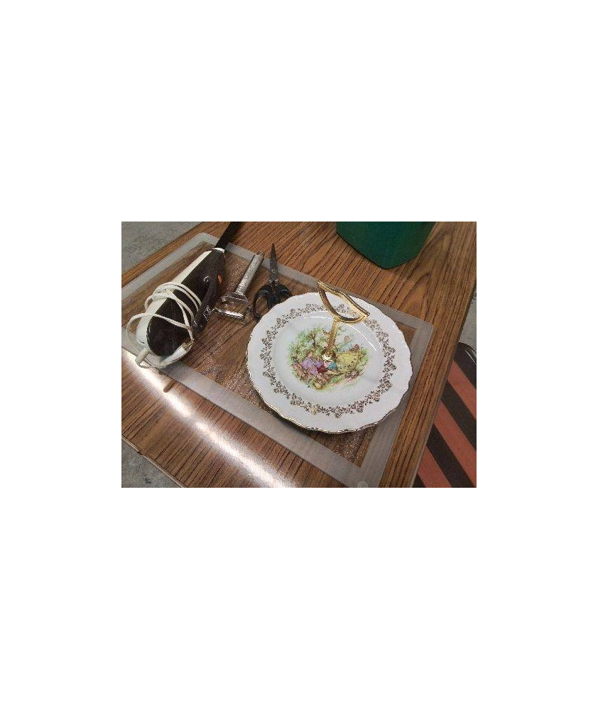 PETIT PRESENTOIRE EN PORCELAINE