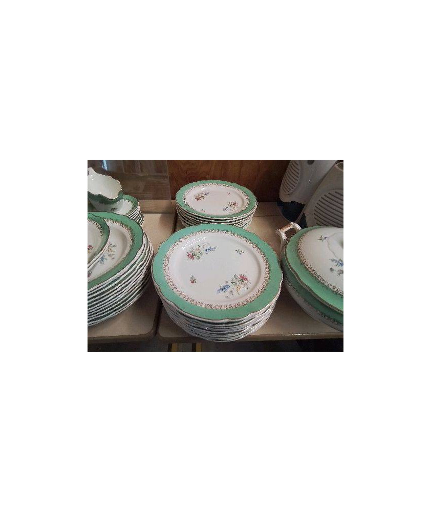 ASSIETTE PLATE MOTIF FLORAL EN PORCELAINE 