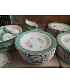 ASSIETTE CREUSE MOTIF FLORAL EN PORCELAINE 