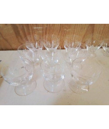 GRAND VERRE EN CRISTAL AVEC MOTIF