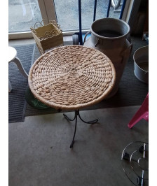 SELLETTE RONDE PIÈTEMENT FER FORGÉ PLATEAU VANNERIE 