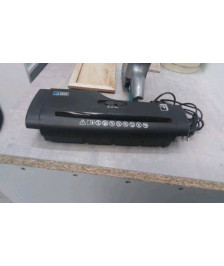 DESTRUCTEUR À PAPIER 