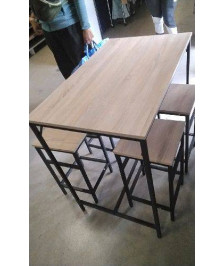 TABLE HAUTE  + 4 TABOURETS/ EN L’ETAT